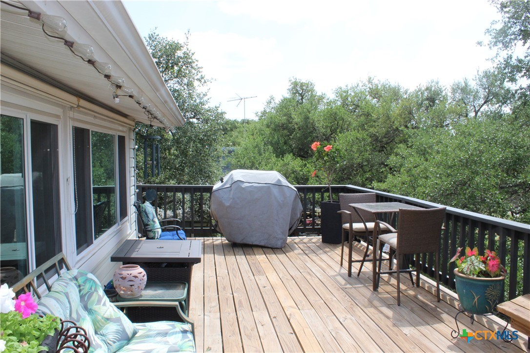 1215 Amanda Property Photo 16