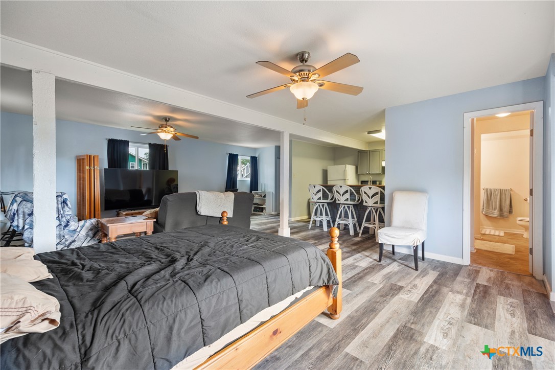 1215 Amanda Property Photo 22