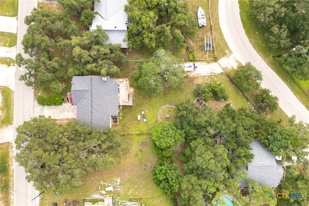 1215 Amanda Property Photo 25