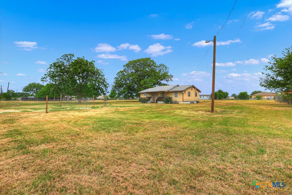 2100 Mathias Lane Property Photo 15