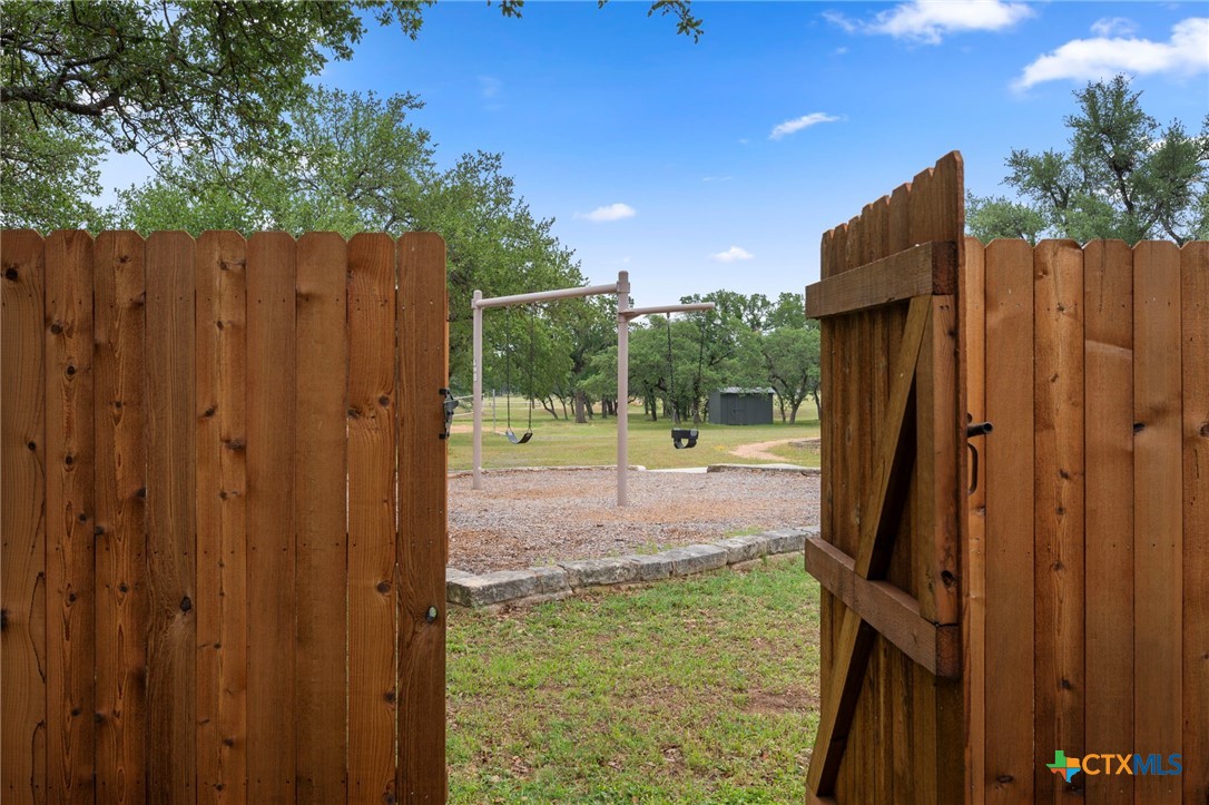 1504 Edelweiss Drive Property Photo 33