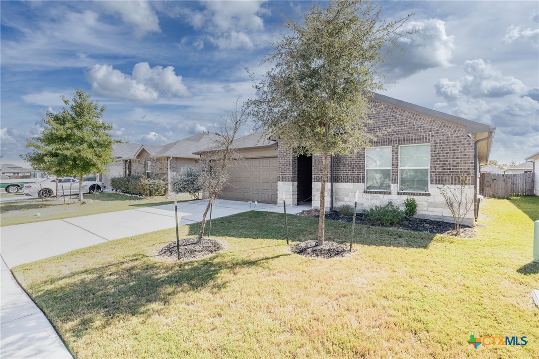 860 Margay Loop Property Photo 1