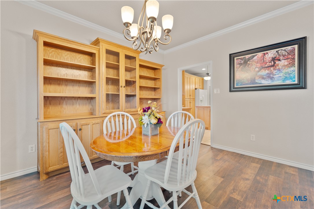 100 Wood Creek Drive Property Photo 11