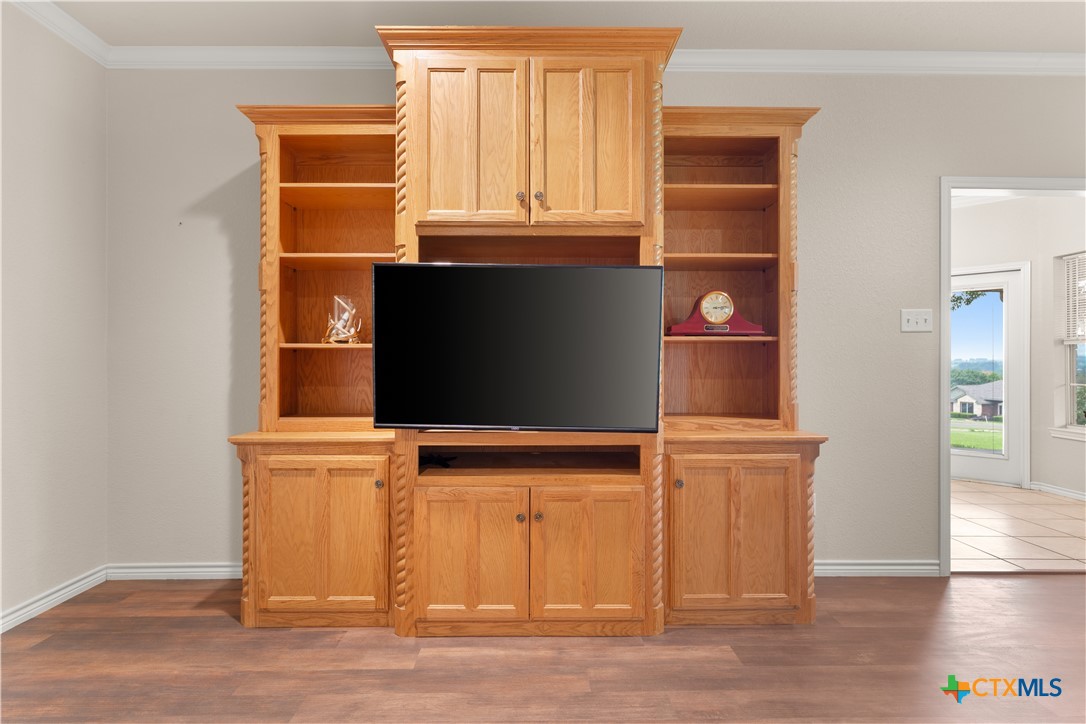 100 Wood Creek Drive Property Photo 15