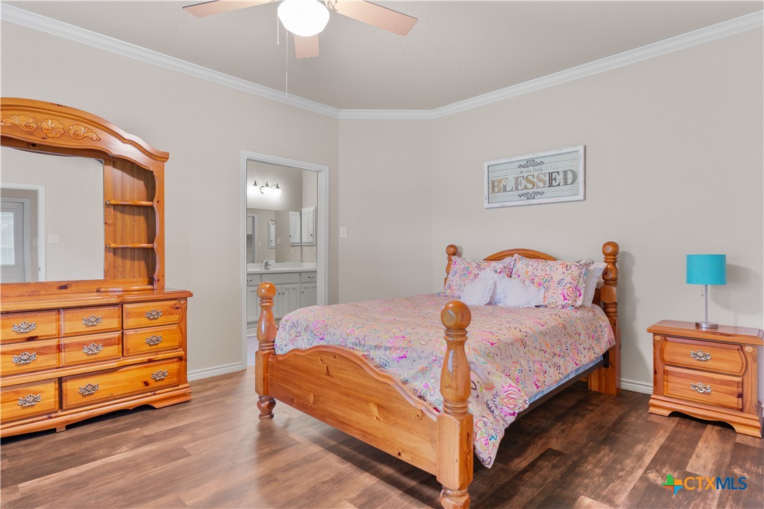 100 Wood Creek Drive Property Photo 28