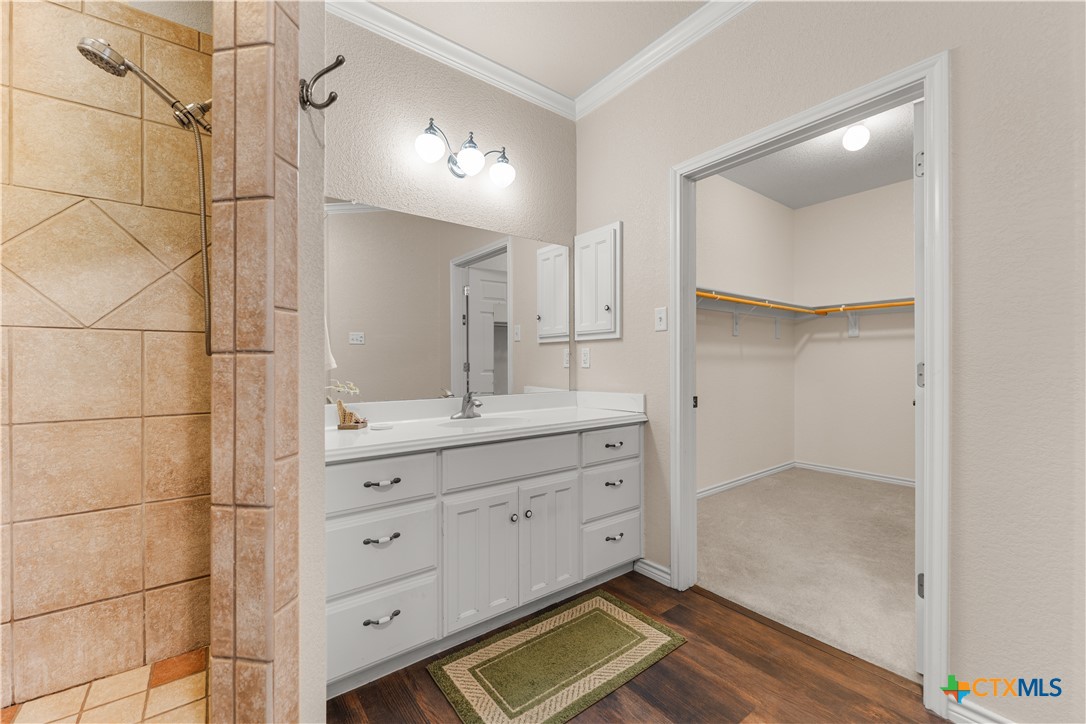 100 Wood Creek Drive Property Photo 30