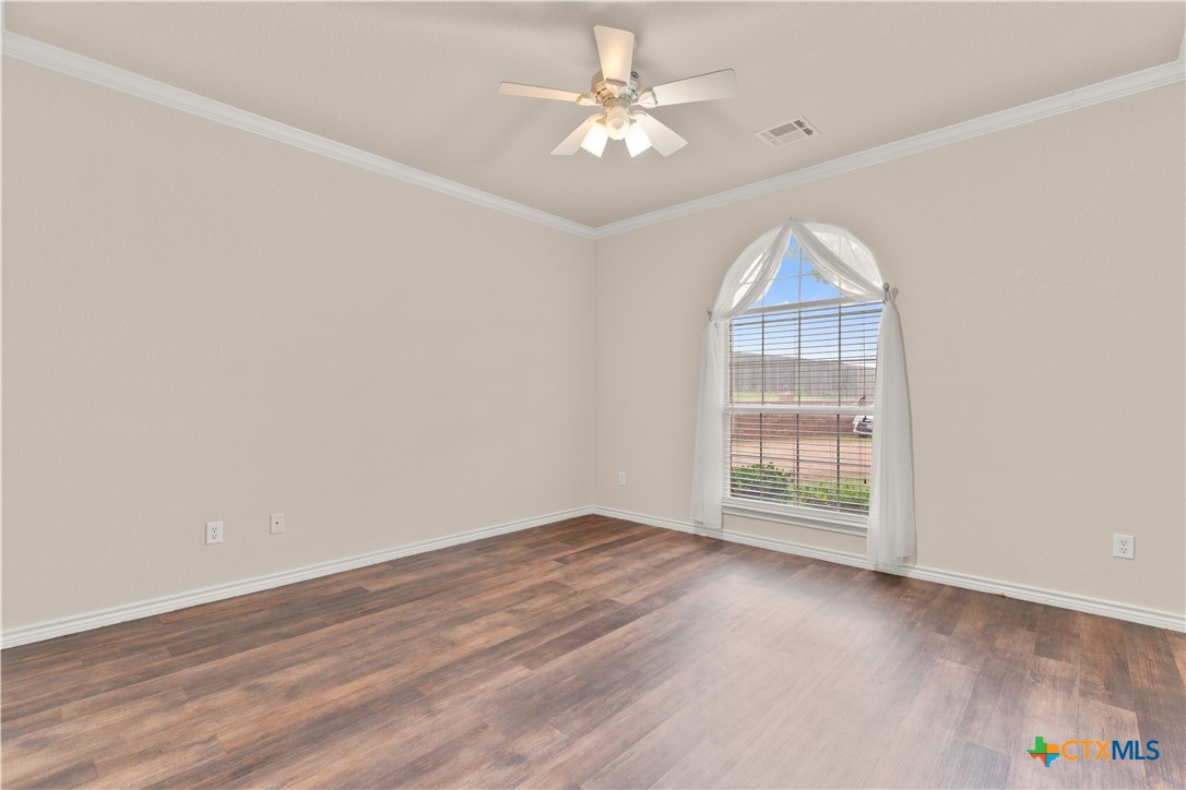 100 Wood Creek Drive Property Photo 34