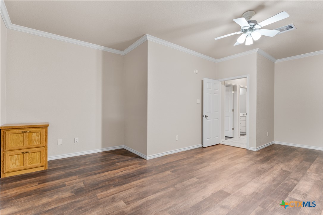 100 Wood Creek Drive Property Photo 37