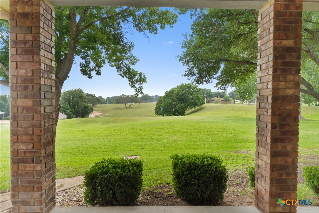 100 Wood Creek Drive Property Photo 41