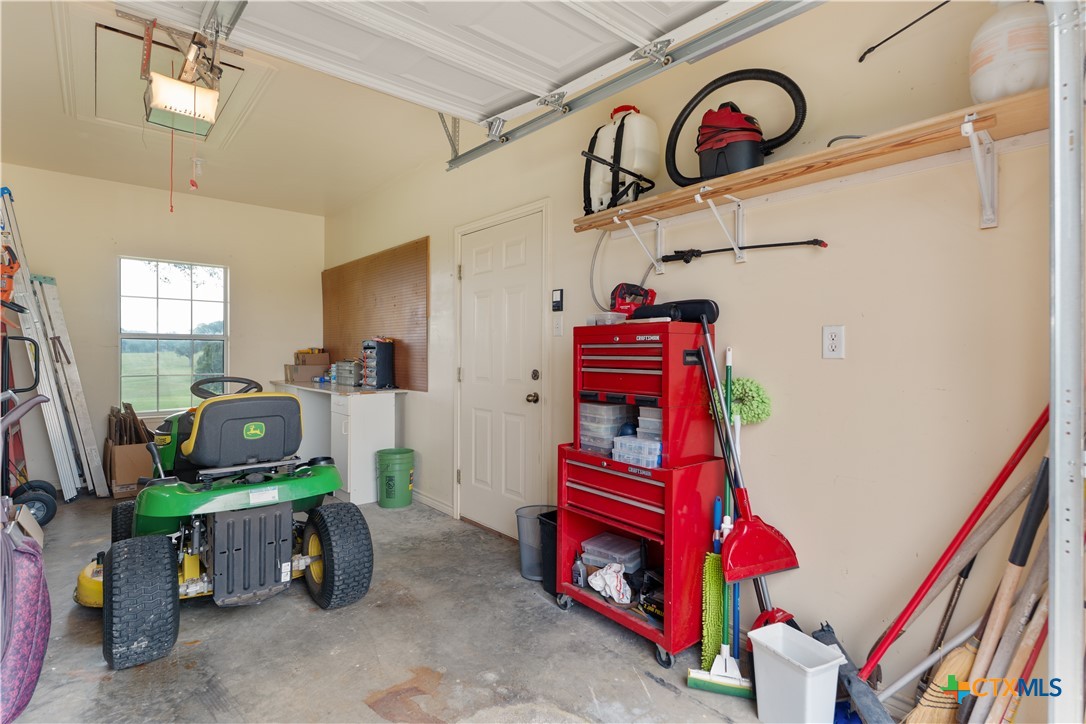 100 Wood Creek Drive Property Photo 42