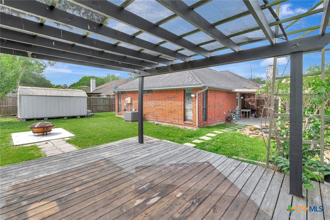 108 Bridle Lane Property Photo 34