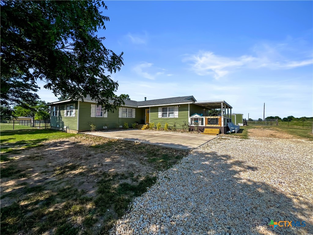9858 E Us Highway 190 Property Photo 1