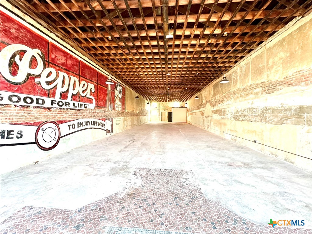 135 E Clark Street Property Photo 3