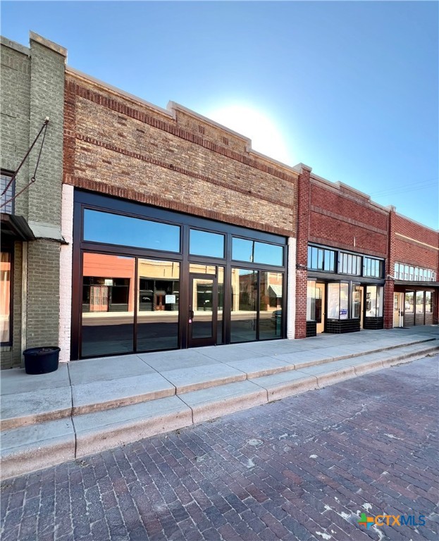 135 E Clark Street Property Photo 13