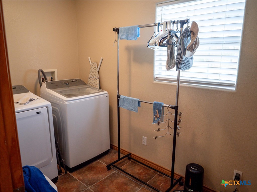 3831 Hopkinsville Road Property Photo 19