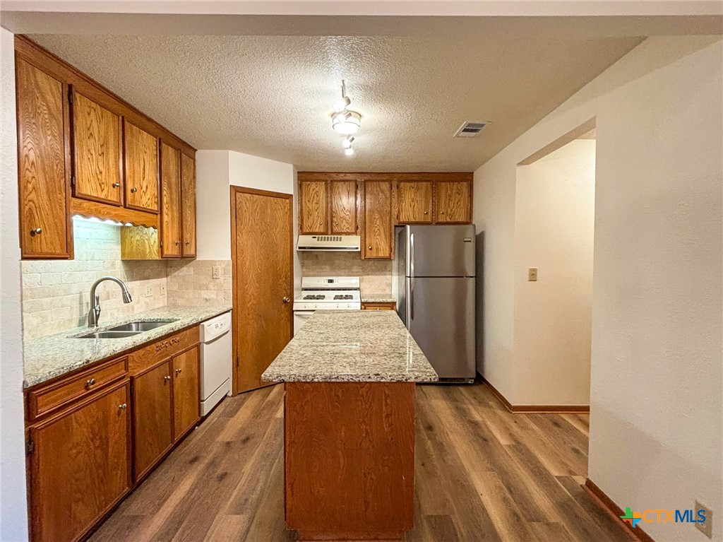 101 Maplewood 28 Property Photo 1