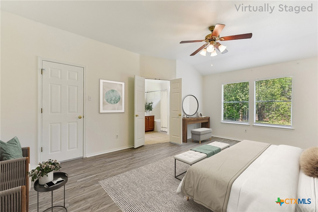 8430 Alvin High Lane Property Photo 10