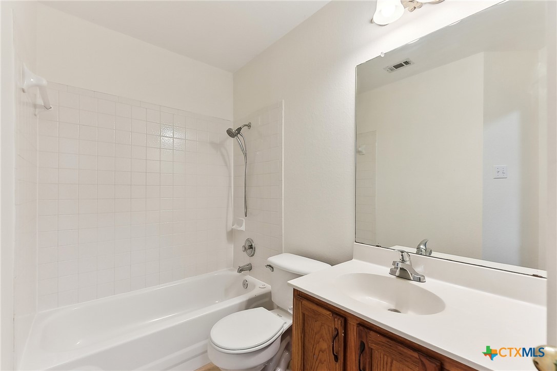 8430 Alvin High Lane Property Photo 15