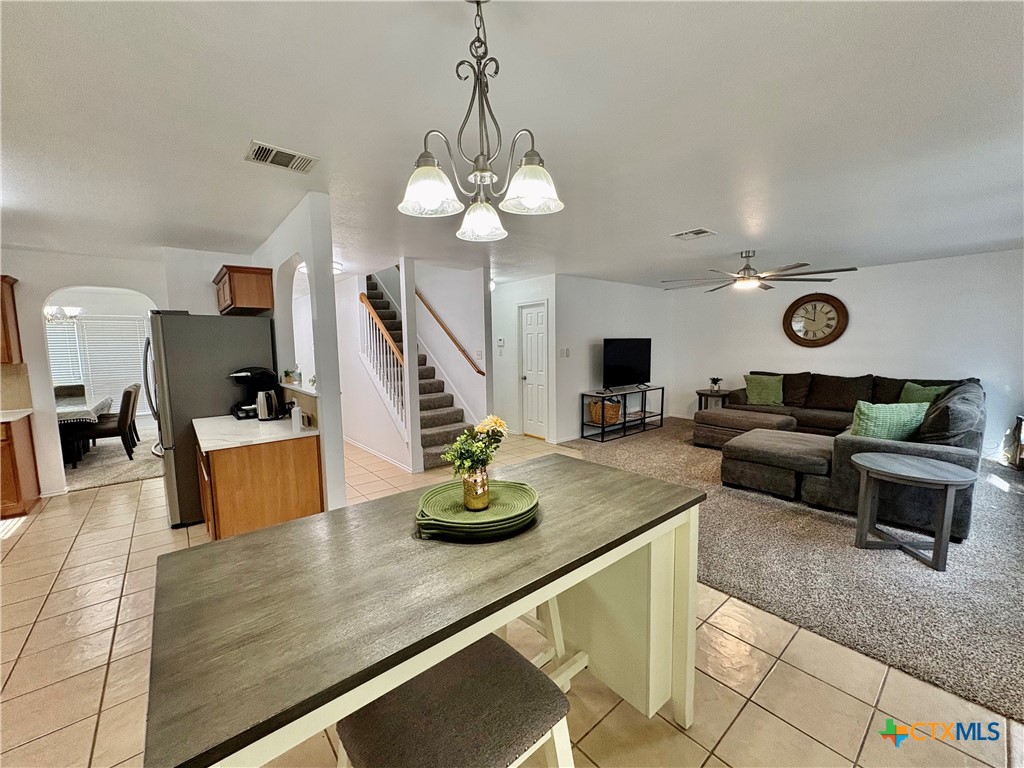 5902 Chuckwagon Circle Property Photo 4