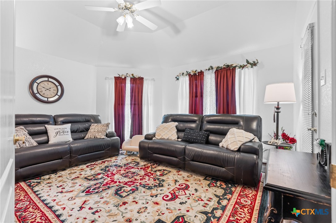 5003 Lakeshore Drive Property Photo 11
