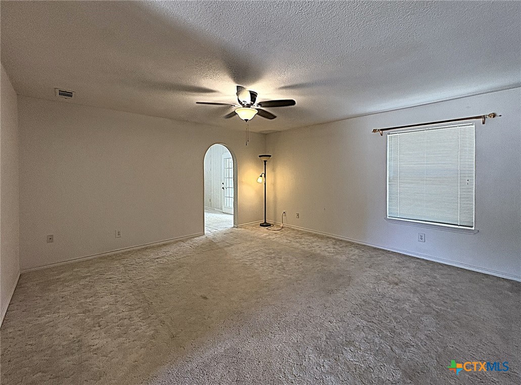 1613 Velma Avenue Property Photo 7