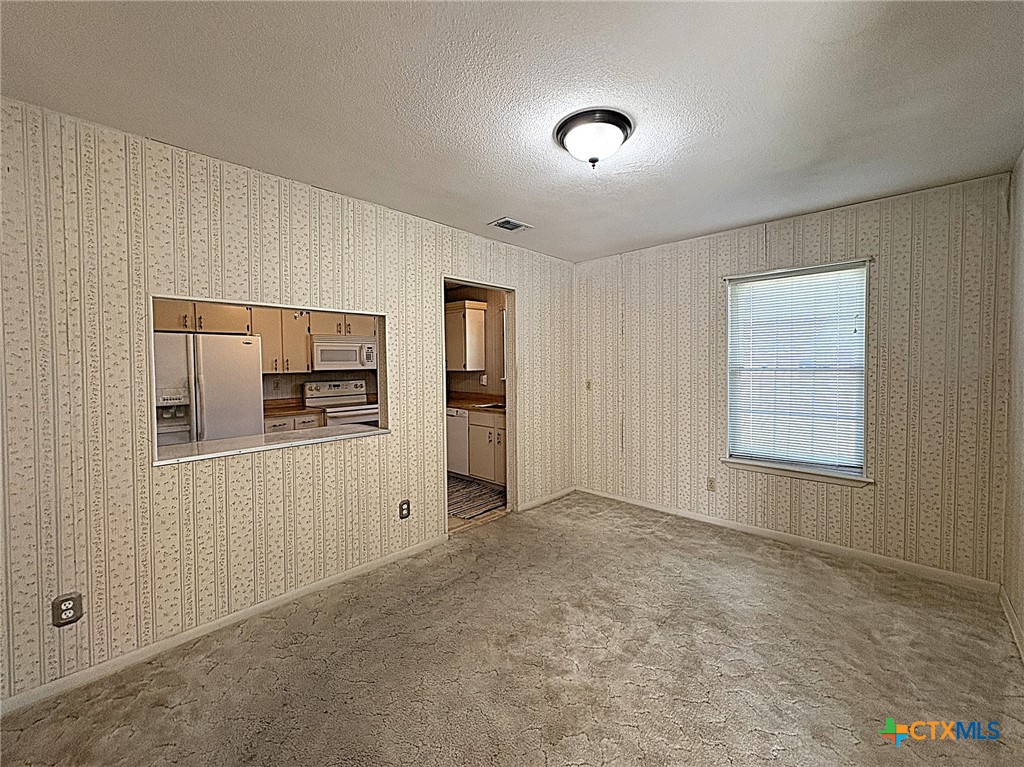 1613 Velma Avenue Property Photo 8