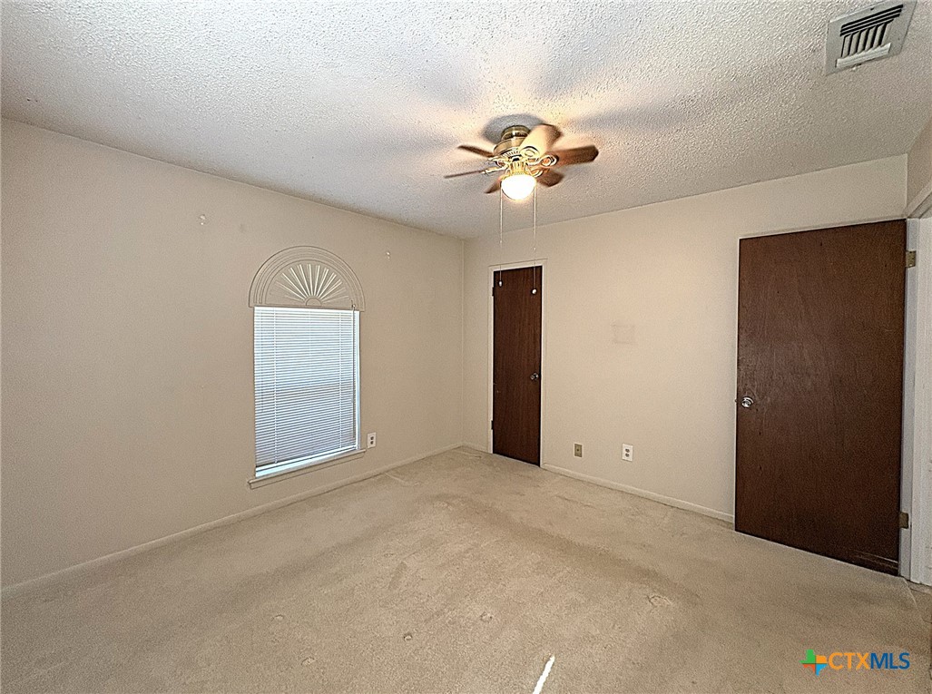1613 Velma Avenue Property Photo 9