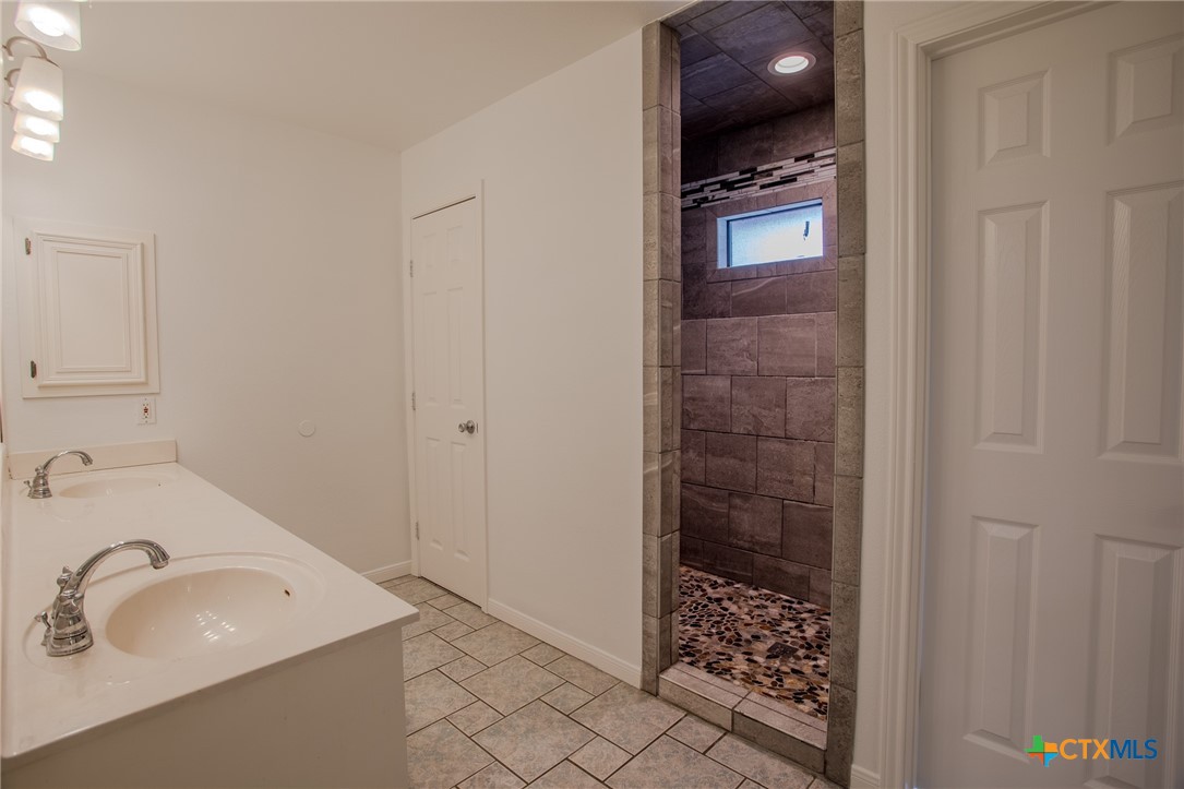113 Ashford Drive Property Photo 16