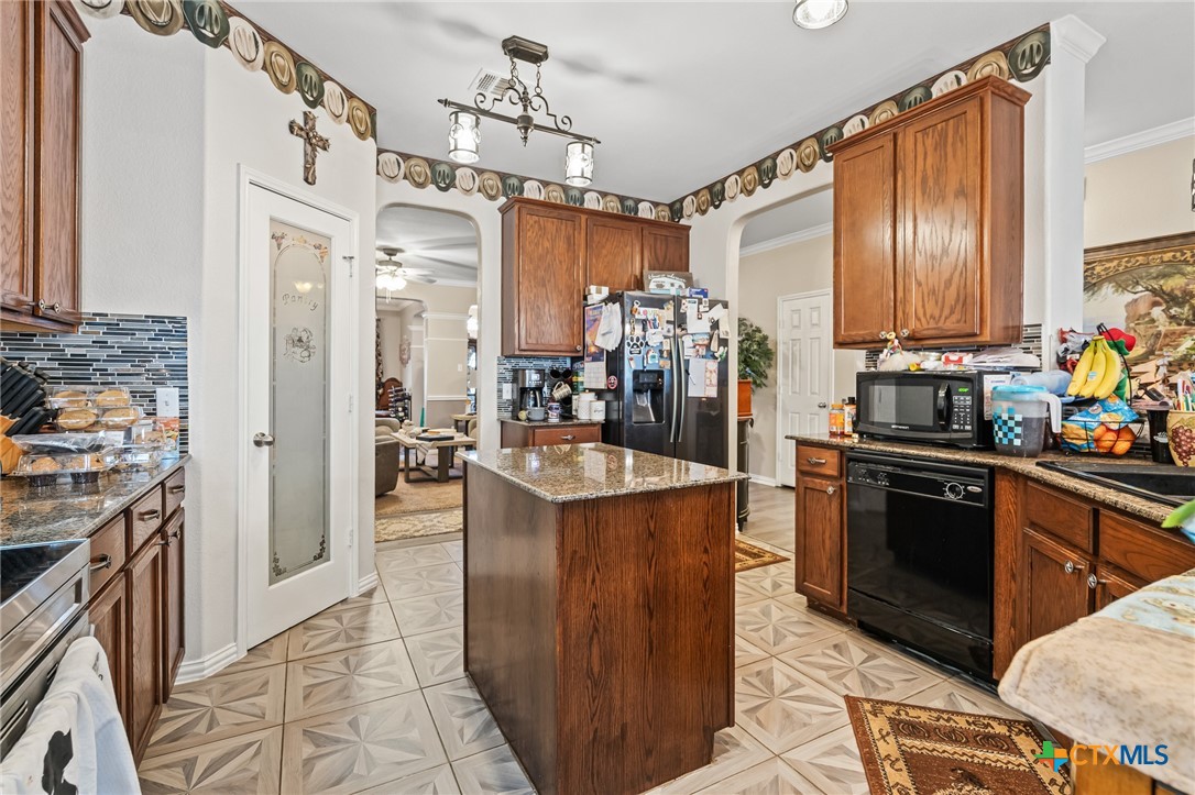 100 Rustler Circle Property Photo 6