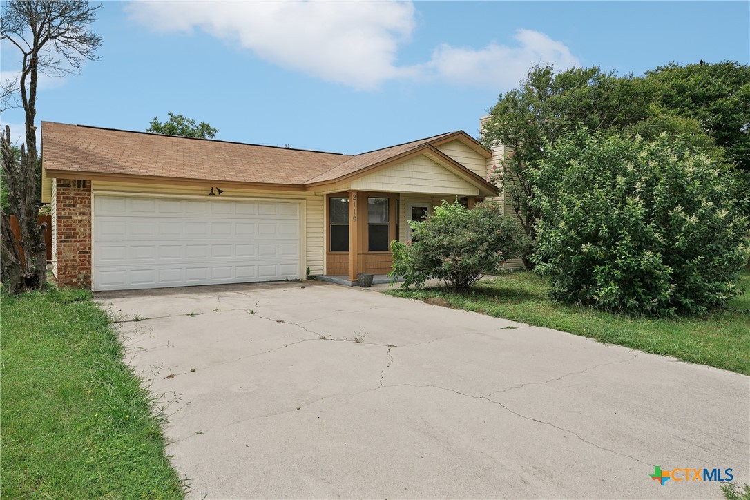 2119 Lazy Ridge Drive Property Photo 1