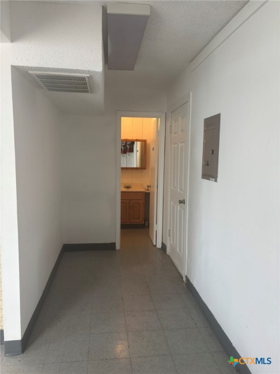 5311 Country Club Drive Property Photo 5