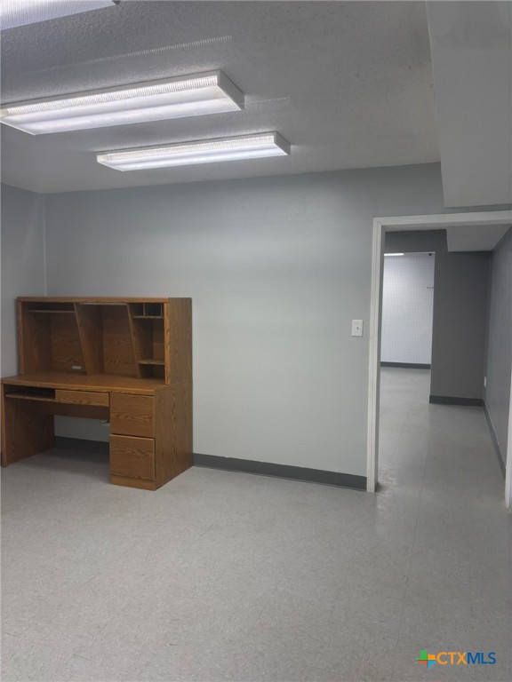 5311 Country Club Drive Property Photo 7