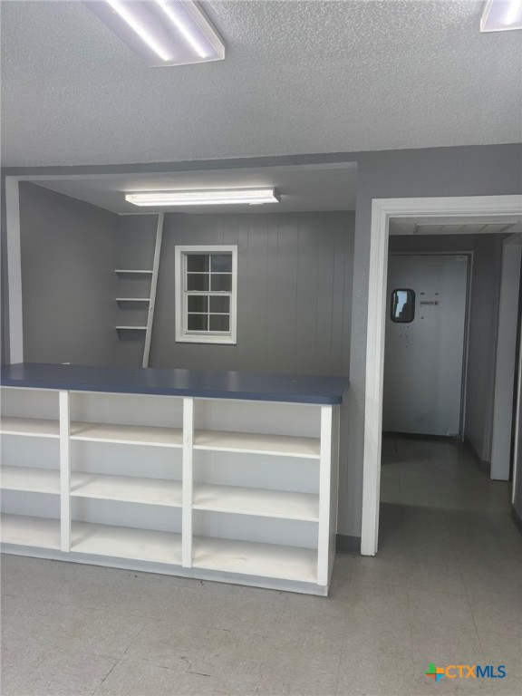 5311 Country Club Drive Property Photo 9