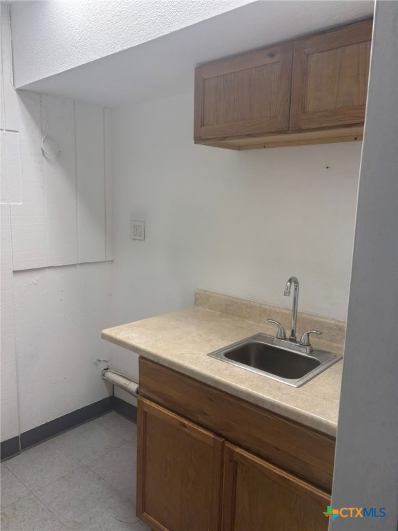 5311 Country Club Drive Property Photo 10