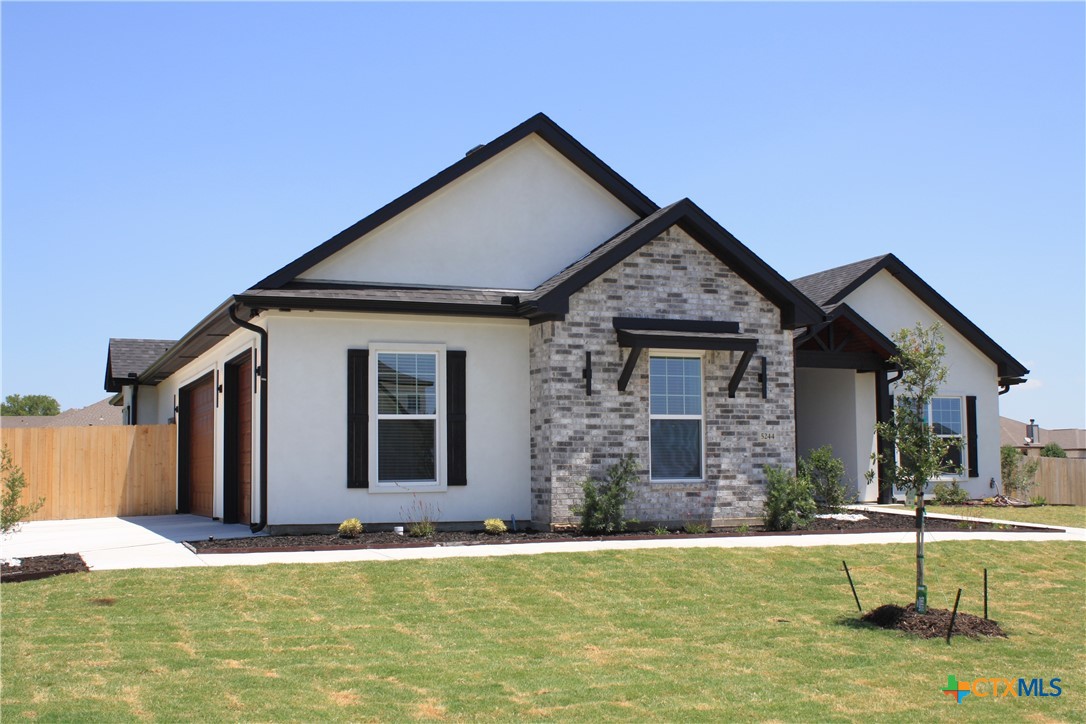 5244 Camargue Drive Property Photo 2