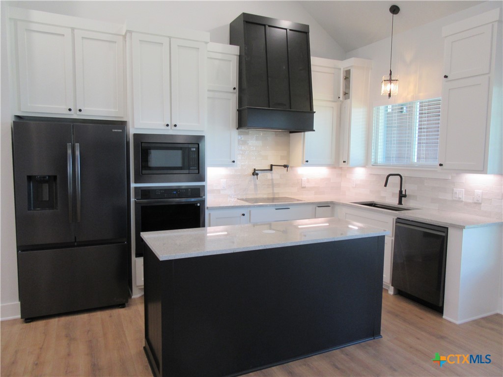 5244 Camargue Drive Property Photo 8