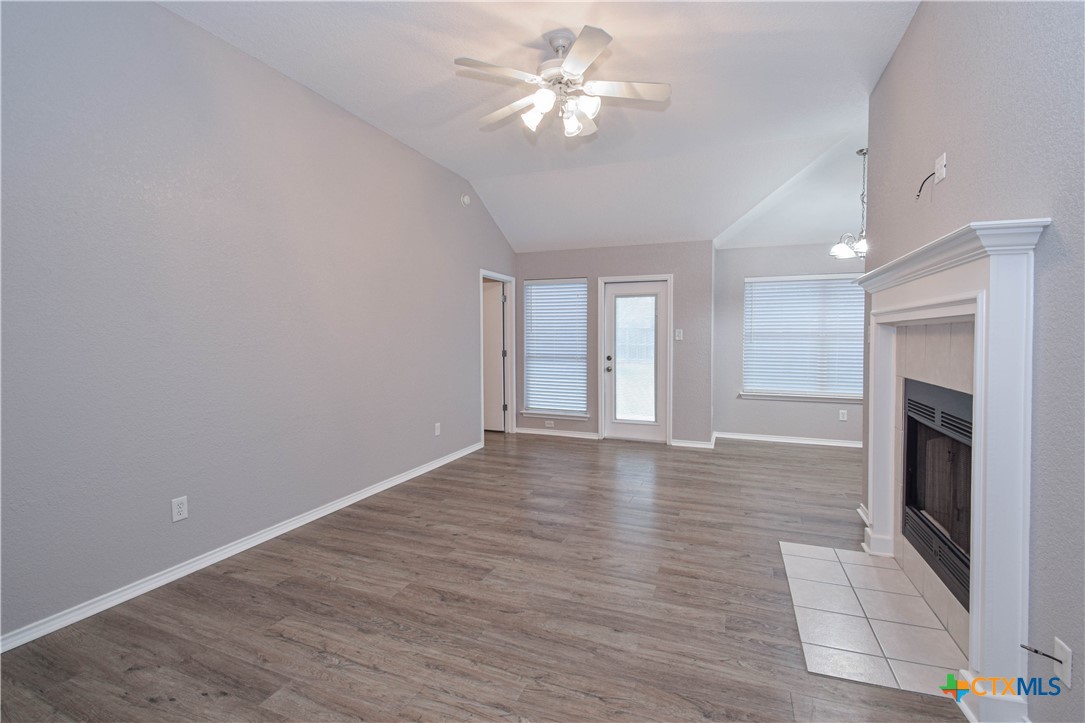 1614 Twisted Oak Drive Property Photo 7