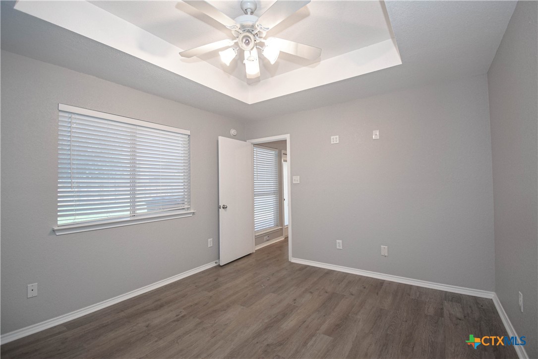 1614 Twisted Oak Drive Property Photo 13