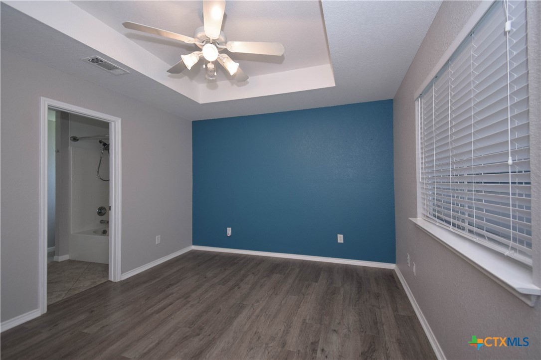 1614 Twisted Oak Drive Property Photo 14