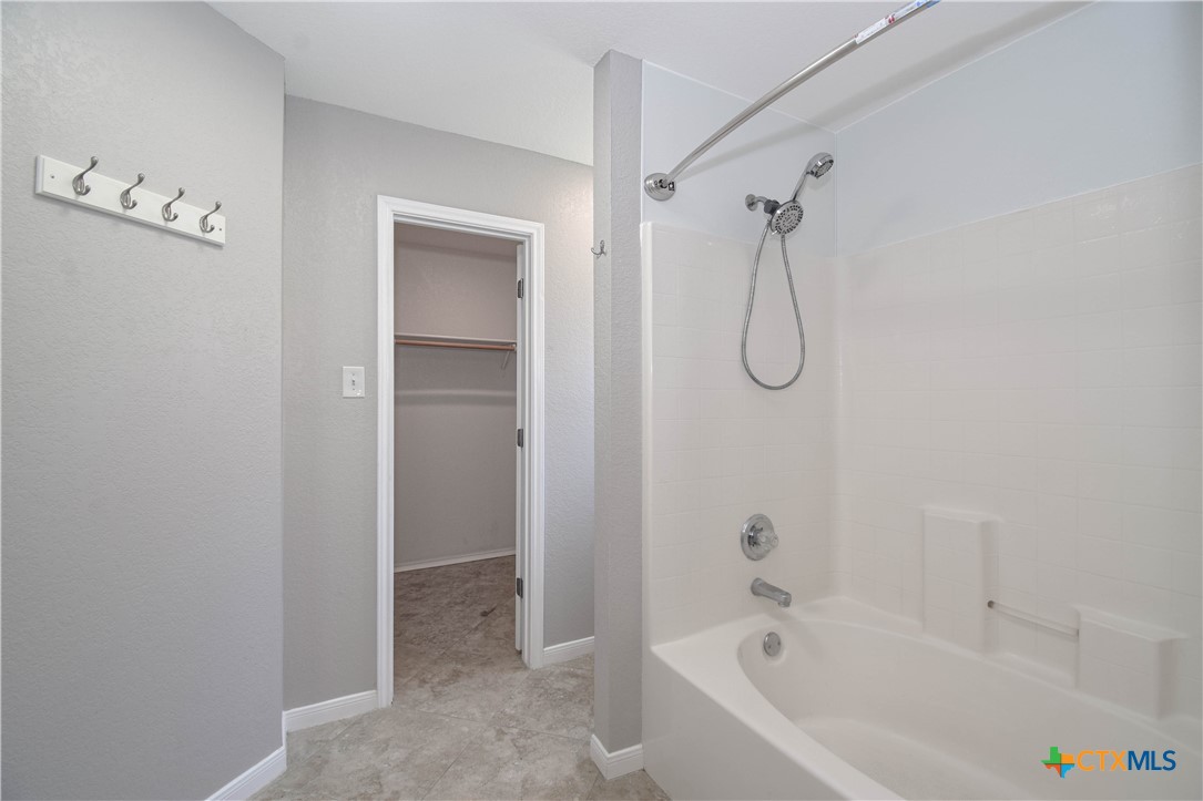 1614 Twisted Oak Drive Property Photo 16