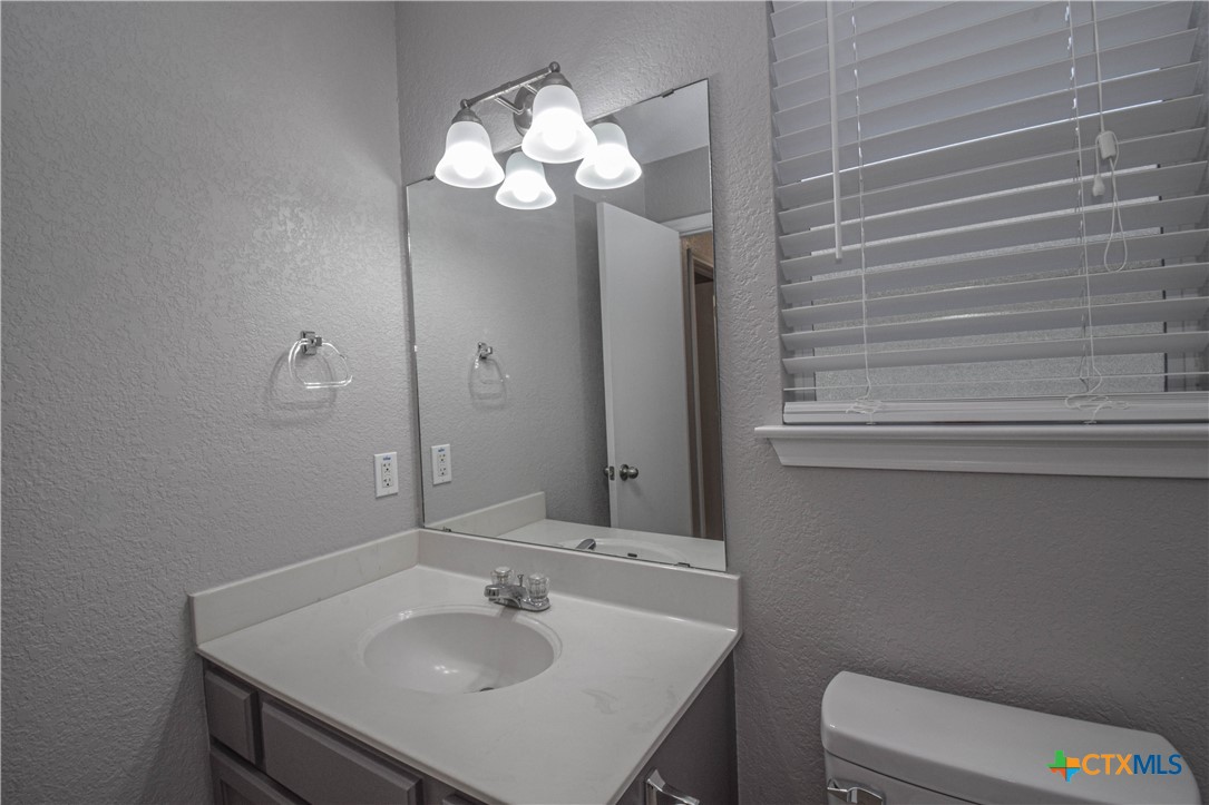 1614 Twisted Oak Drive Property Photo 23