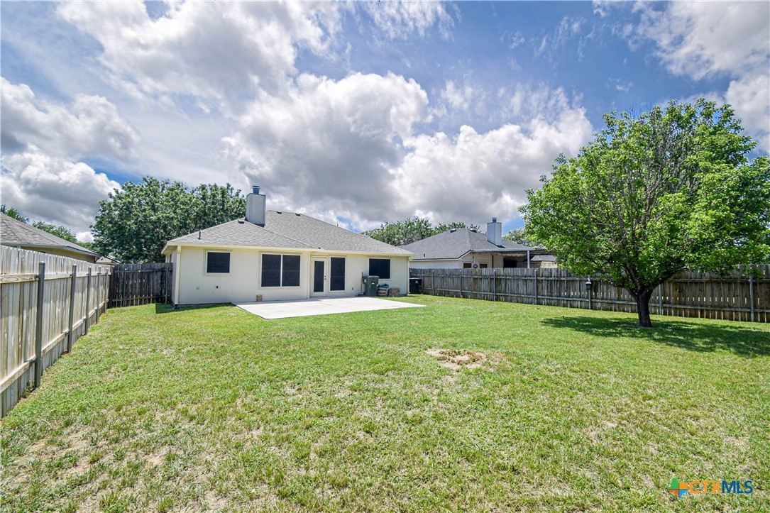 1614 Twisted Oak Drive Property Photo 28