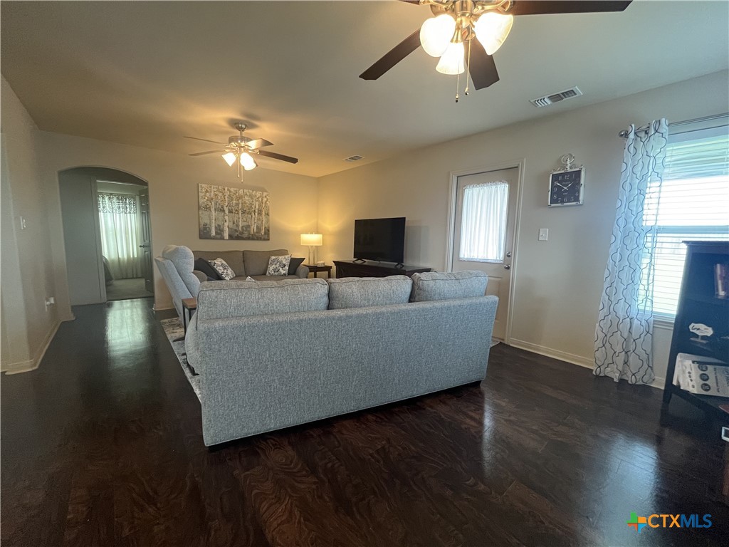 906 2nd Street Property Photo 10