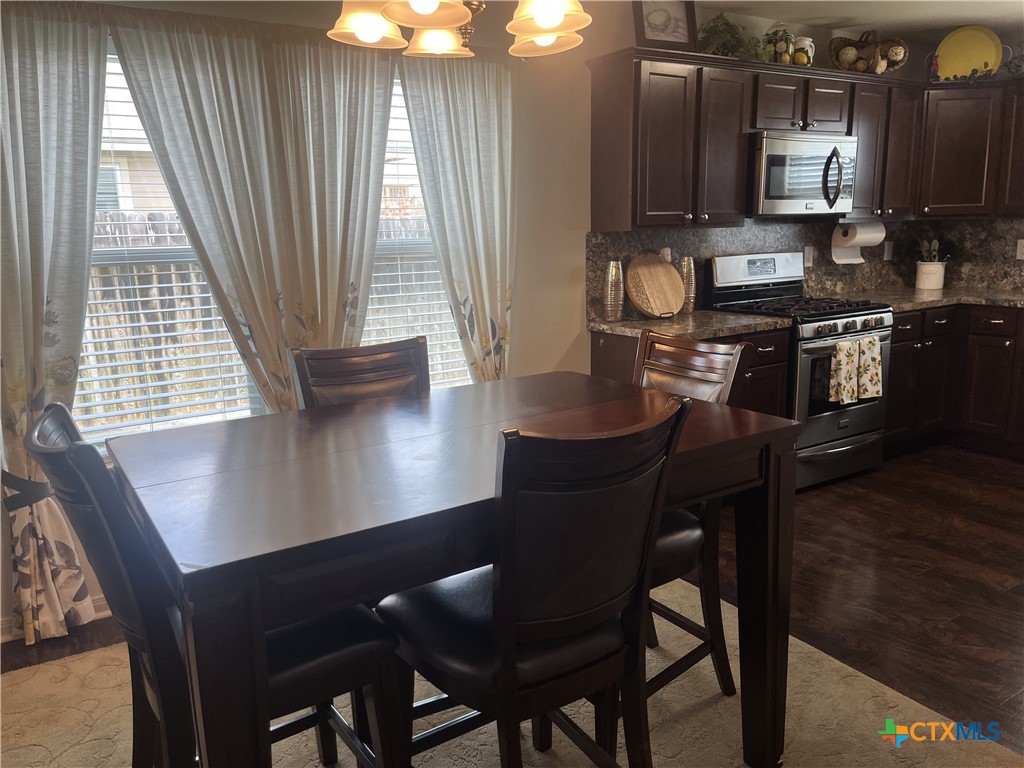 906 2nd Street Property Photo 13