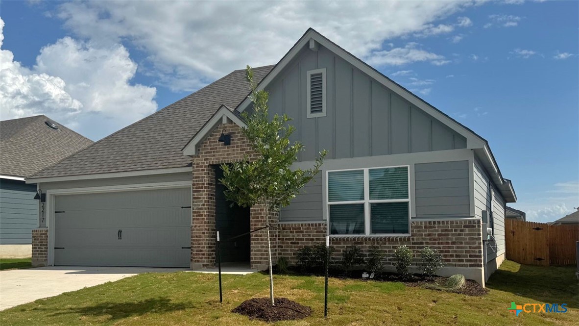 2217 Oregano Court Property Photo 3