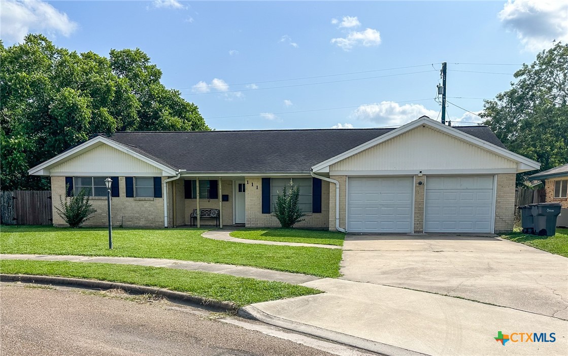 111 Kenilworth Glen Street Property Photo 1
