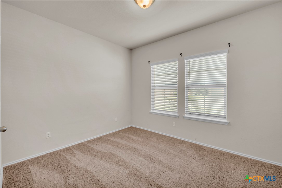 6106 Amelia Earhart Boulevard Property Photo 6