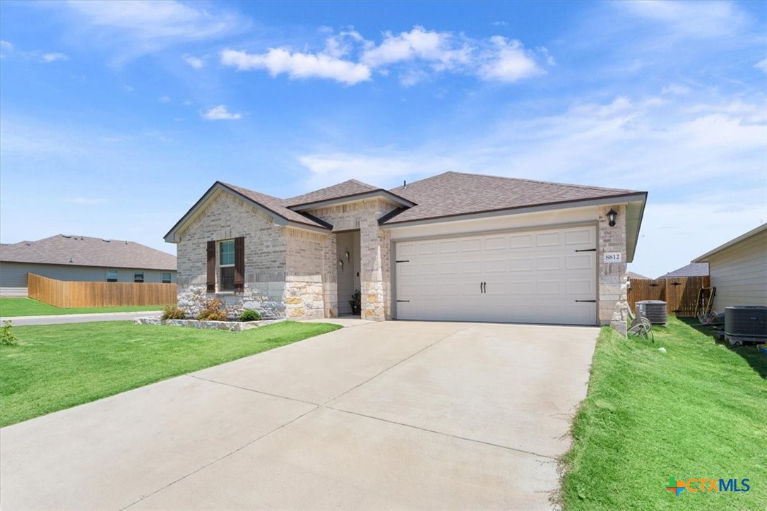 8812 Cantera Ridge Road Property Photo 4
