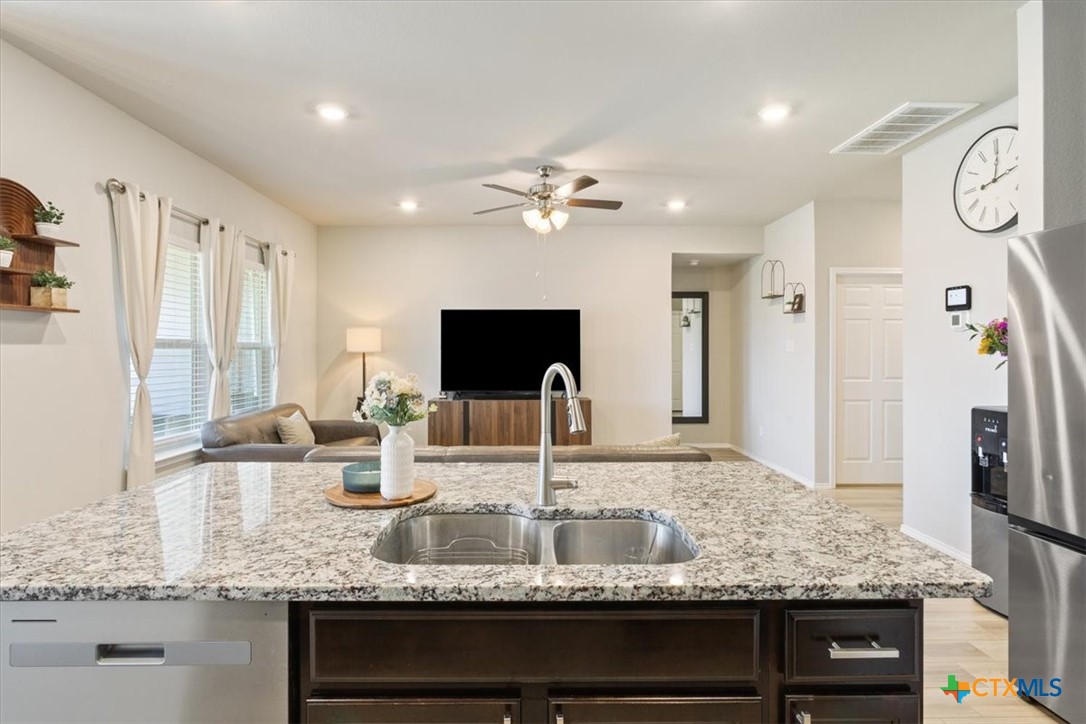 8812 Cantera Ridge Road Property Photo 13
