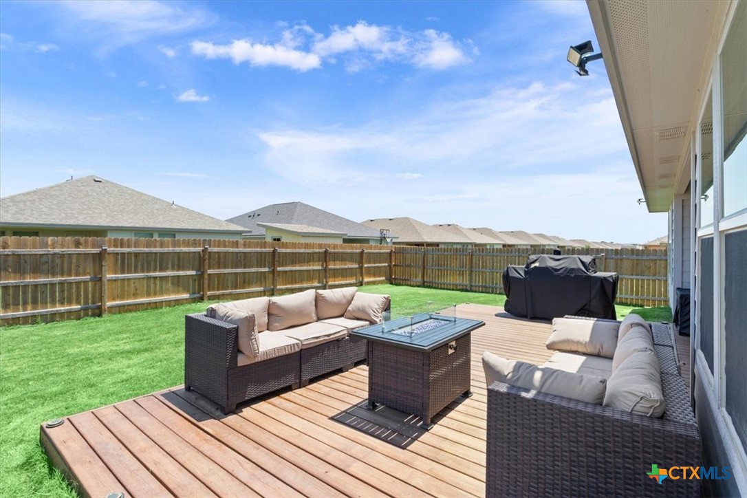 8812 Cantera Ridge Road Property Photo 32